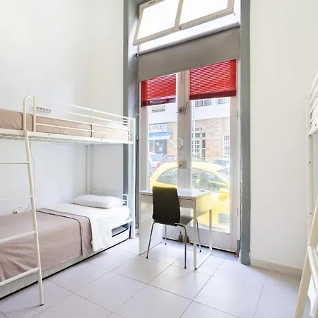 Wanderlust Hostal *